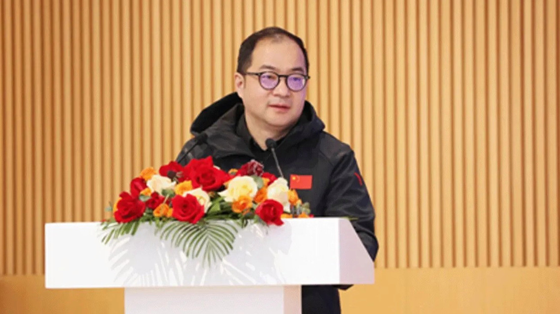 安踏前CEO徐阳回应离职：将迁居美国热搜配图