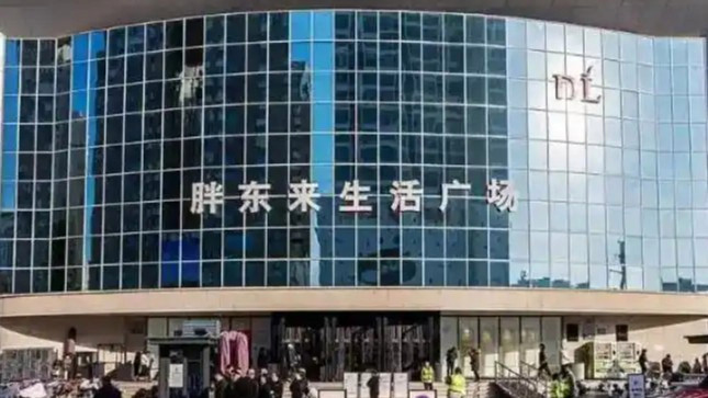 胖东来闭店一天整条街没人出摊热搜配图